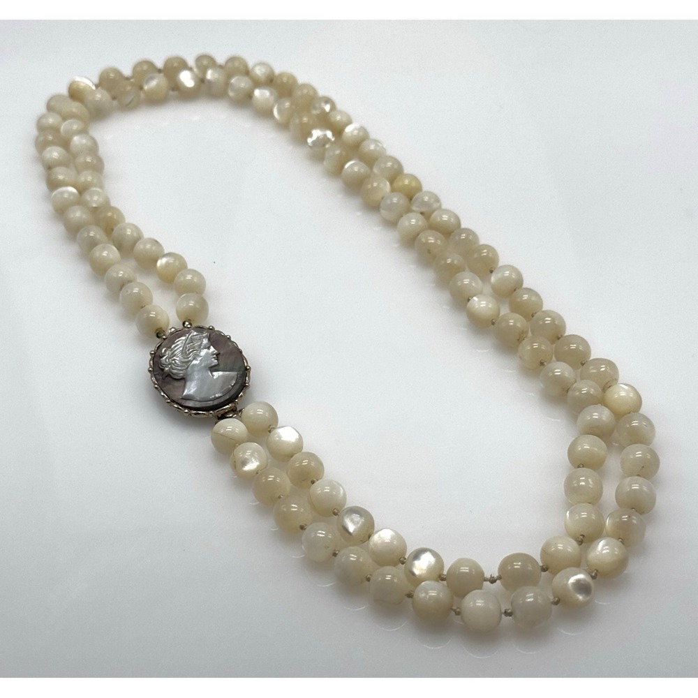 Vintage Mother of Pearl Cameo Clasp MOP Beaded Necklace Double Strand 10 mm - Picture 7 of 15
